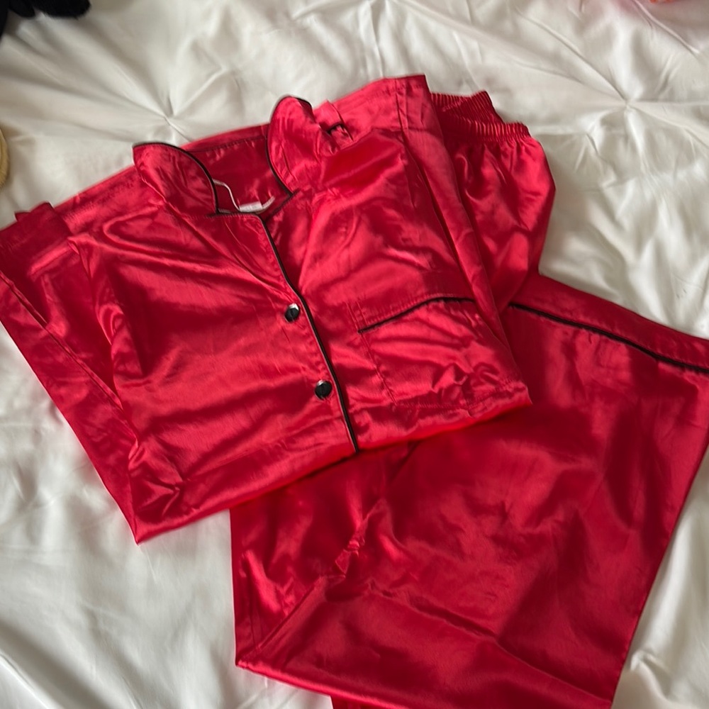 Red Satin Women's Pajama Set size xs never worn